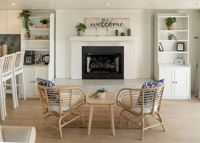 Casa Maria - Beachfront Cottage On The Sand