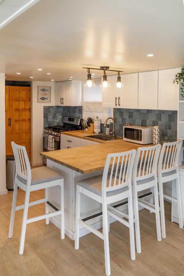Casa Maria - Beachfront On The Ensenada